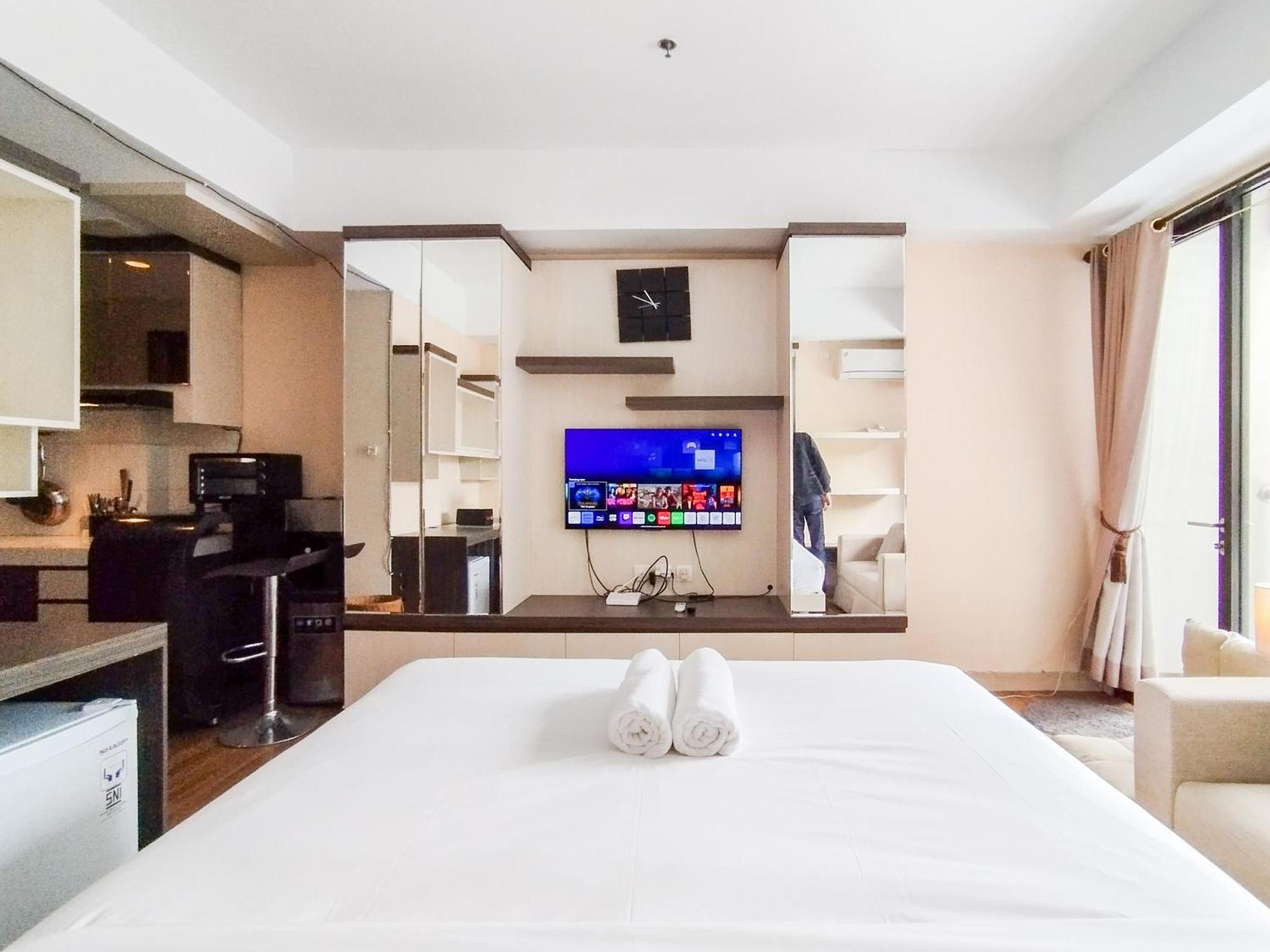 Simply And Comfy Studio Room Apartment Beverly Dago By Travelio Bandung Exterior foto